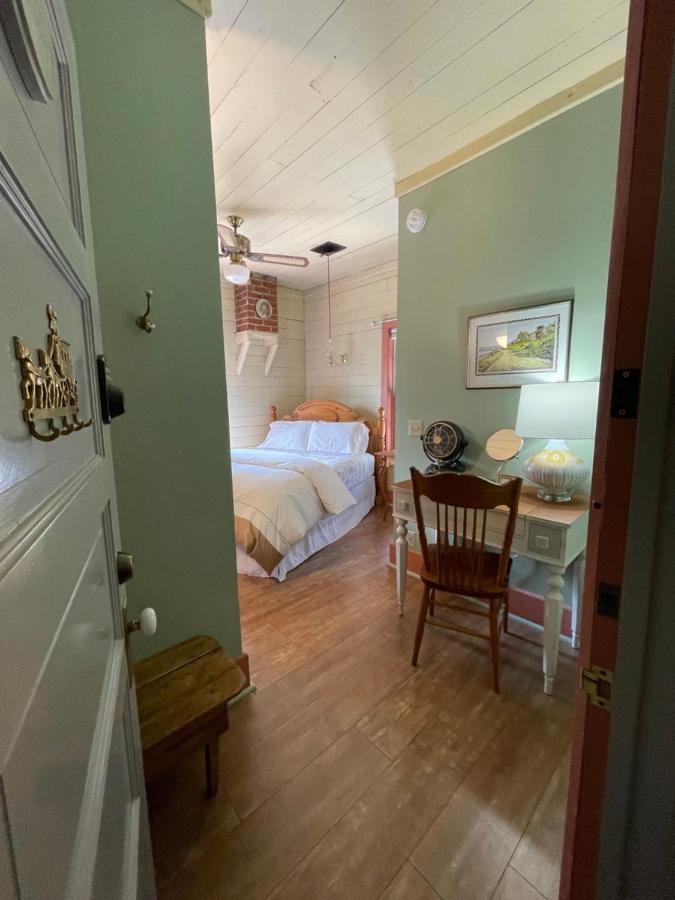 Carriage House Bed & Breakfast Winona Kültér fotó