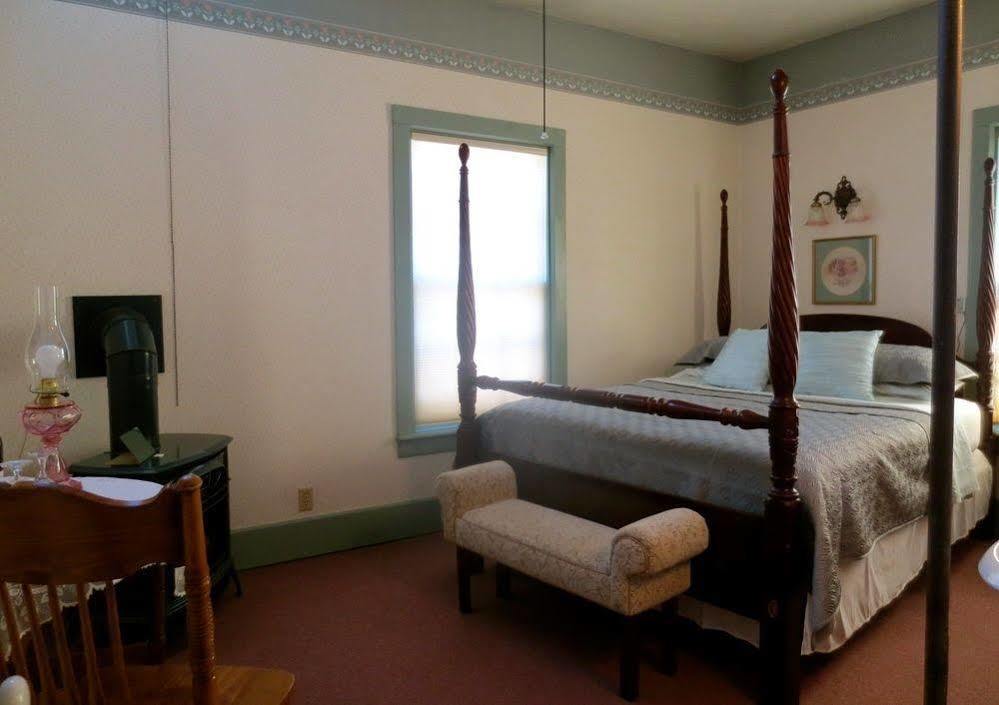 Carriage House Bed & Breakfast Winona Kültér fotó